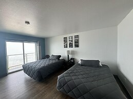 Sunset Oceanfront Lodging