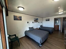 Sunset Oceanfront Lodging