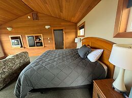 Sunset Oceanfront Lodging