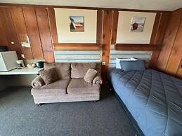 Sunset Oceanfront Lodging