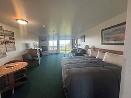 Sunset Oceanfront Lodging