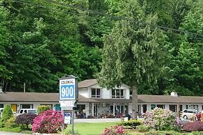 Colonial 900 Motel