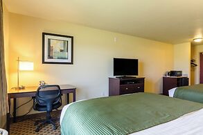 Cobblestone Inn & Suites - Cambridge