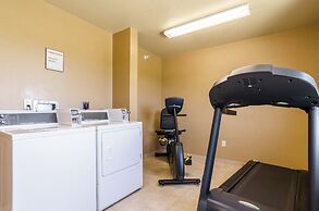 Cobblestone Inn & Suites - Cambridge
