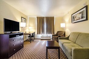 Cobblestone Inn & Suites - Cambridge