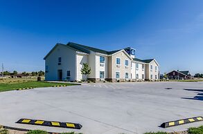 Cobblestone Inn & Suites - Cambridge