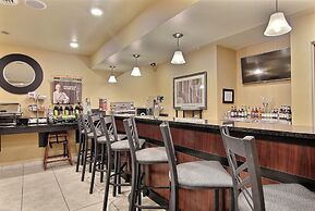 Cobblestone Inn & Suites - Linton