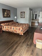 Budget Host Three Crowns Motor Lodge