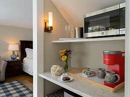 Candleberry Inn on Cape Cod