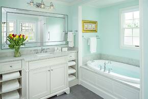 Candleberry Inn on Cape Cod