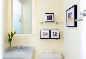 Candleberry Inn on Cape Cod