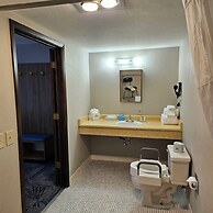 Days Inn and Suites by Wyndham Downtown Missoula-University