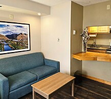 Days Inn and Suites by Wyndham Downtown Missoula-University