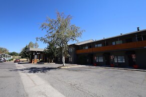 Days Inn and Suites by Wyndham Downtown Missoula-University