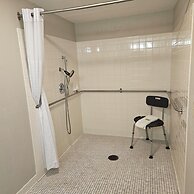 Days Inn and Suites by Wyndham Downtown Missoula-University