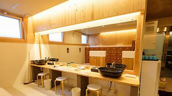 Tennen Onsen Matsuyama New Grand Hotel