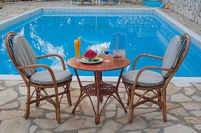 Paradise Apartments