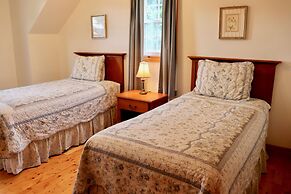 Shining Waters Cottages