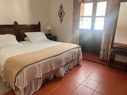 Hotel Meson de los Virreyes