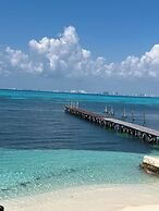Maria's Kan Kin with Private Beach