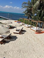 Maria's Kan Kin with Private Beach