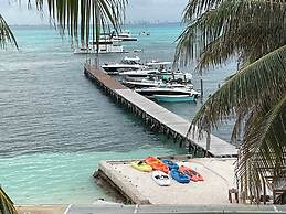 Maria's Kan Kin with Private Beach