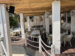 Maria's Kan Kin with Private Beach