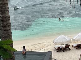 Maria's Kan Kin with Private Beach