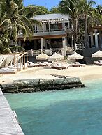 Maria's Kan Kin with Private Beach
