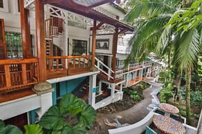 Oceanfront Hotel Verde Mar direct access to the beach