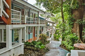 Oceanfront Hotel Verde Mar direct access to the beach