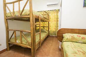 Oceanfront Hotel Verde Mar direct access to the beach