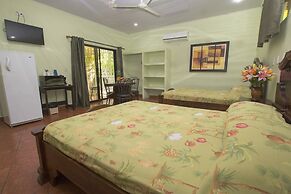 Oceanfront Hotel Verde Mar direct access to the beach