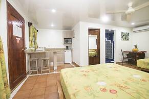 Oceanfront Hotel Verde Mar direct access to the beach