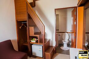 First & Frang Hotel