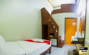First & Frang Hotel