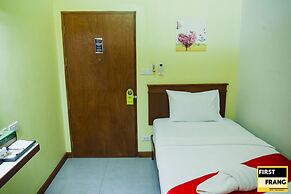 First & Frang Hotel