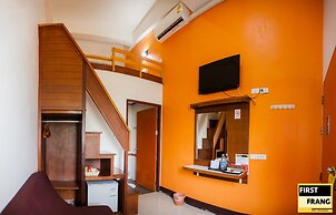 First & Frang Hotel