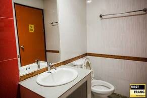 First & Frang Hotel