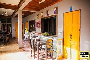 First & Frang Hotel