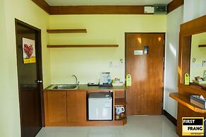 First & Frang Hotel