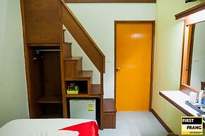 First & Frang Hotel
