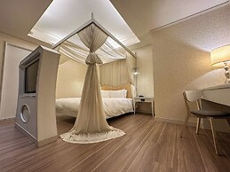 Norway Forest Tamsui Motel