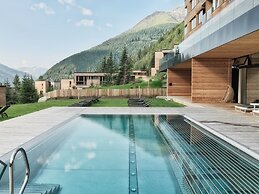 Gradonna Mountain Resort Châlets & Hotel