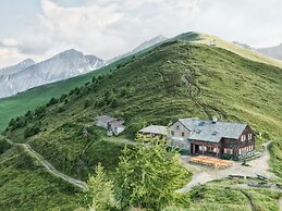 Gradonna Mountain Resort Châlets & Hotel