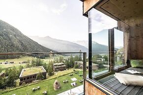 Gradonna Mountain Resort Châlets & Hotel