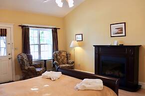 Shining Waters Country Inn