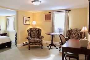 Shining Waters Country Inn