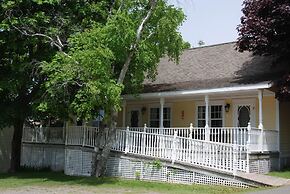 Shining Waters Country Inn