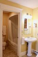 Shining Waters Country Inn